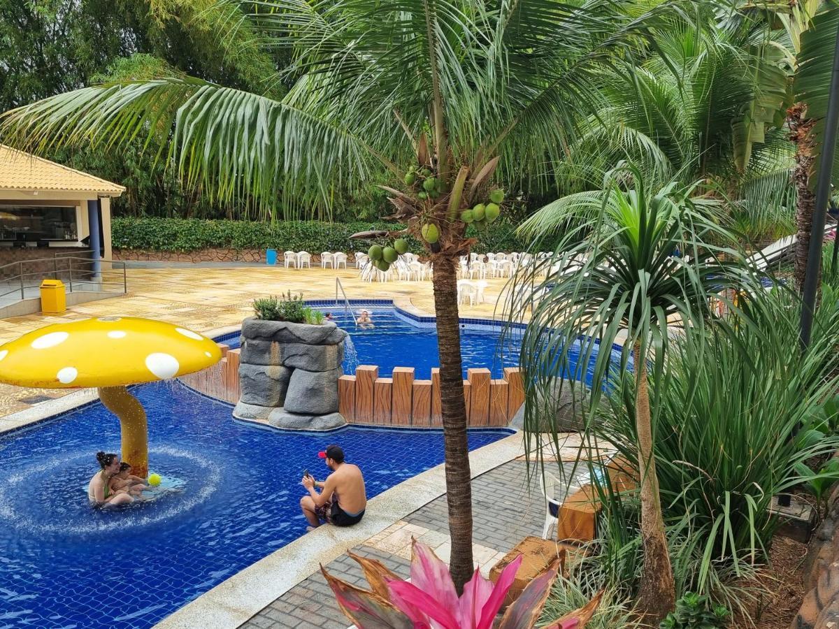Flat 317 Golden Dolphin Express Caldas Novas